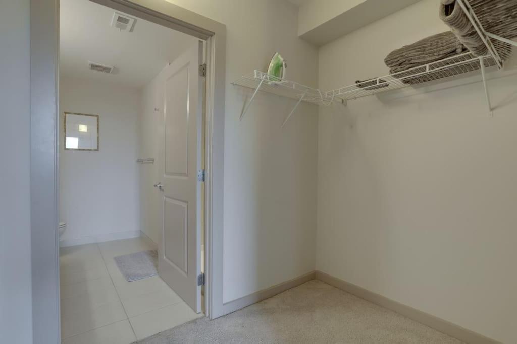 Wonderful 2Br Apartment At Crystal City Άρλινγκτον Εξωτερικό φωτογραφία